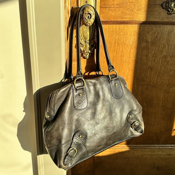 Banana Republic zip top black leather tote. - Picture 2 of 8